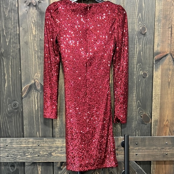 NWT Le Chateau Sequin Mini Dress XXS Raspberry Wine Stretch Formal Sparkly Shine - Picture 6 of 9